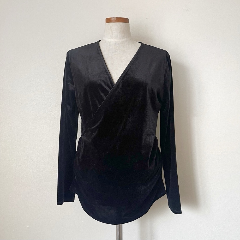 Sundance Vneck wrap Black Velvet blouse Large preowned